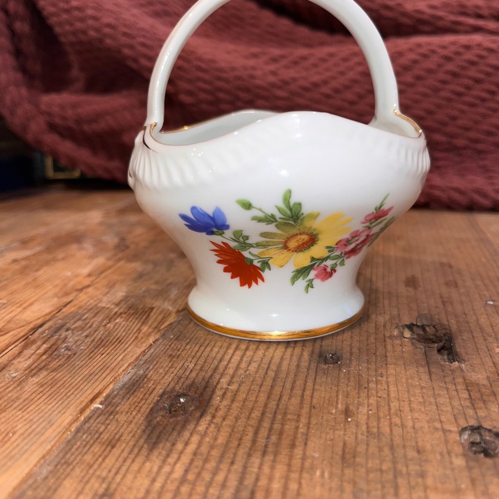 Royal Danube Floral Porcelain Mini Basket Gold Trim White Multi-Color 4.5"